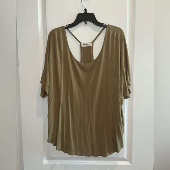 Impressions Olive Top with open back - Picture 3 of 5